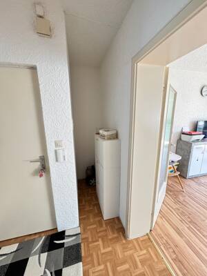SEEBAUER | 2 Zi. in Untermenzing - vermietet - hell und ruhig - Bad mit Fenster – 80997 München – Vorschaubild 7