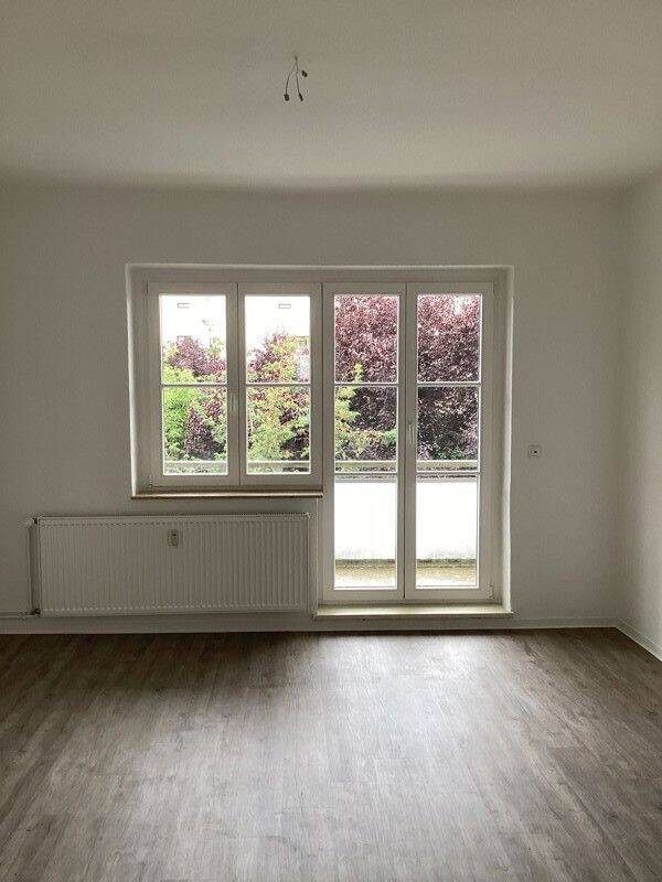 Frisch renovierte 2 Zimmer Wohnung!