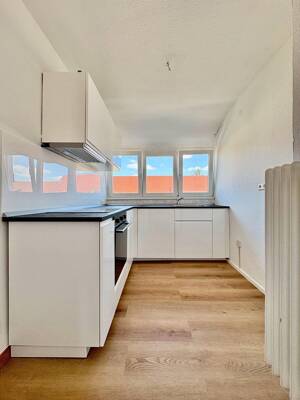 HELLE 3 Zimmer Wohnung - Erstbezug nach Renovierung