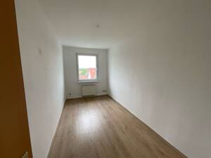 3-Raum-Wohnung mit Balkon – Gneisenaustraße 17, 99097 Erfurt – Vorschaubild 3