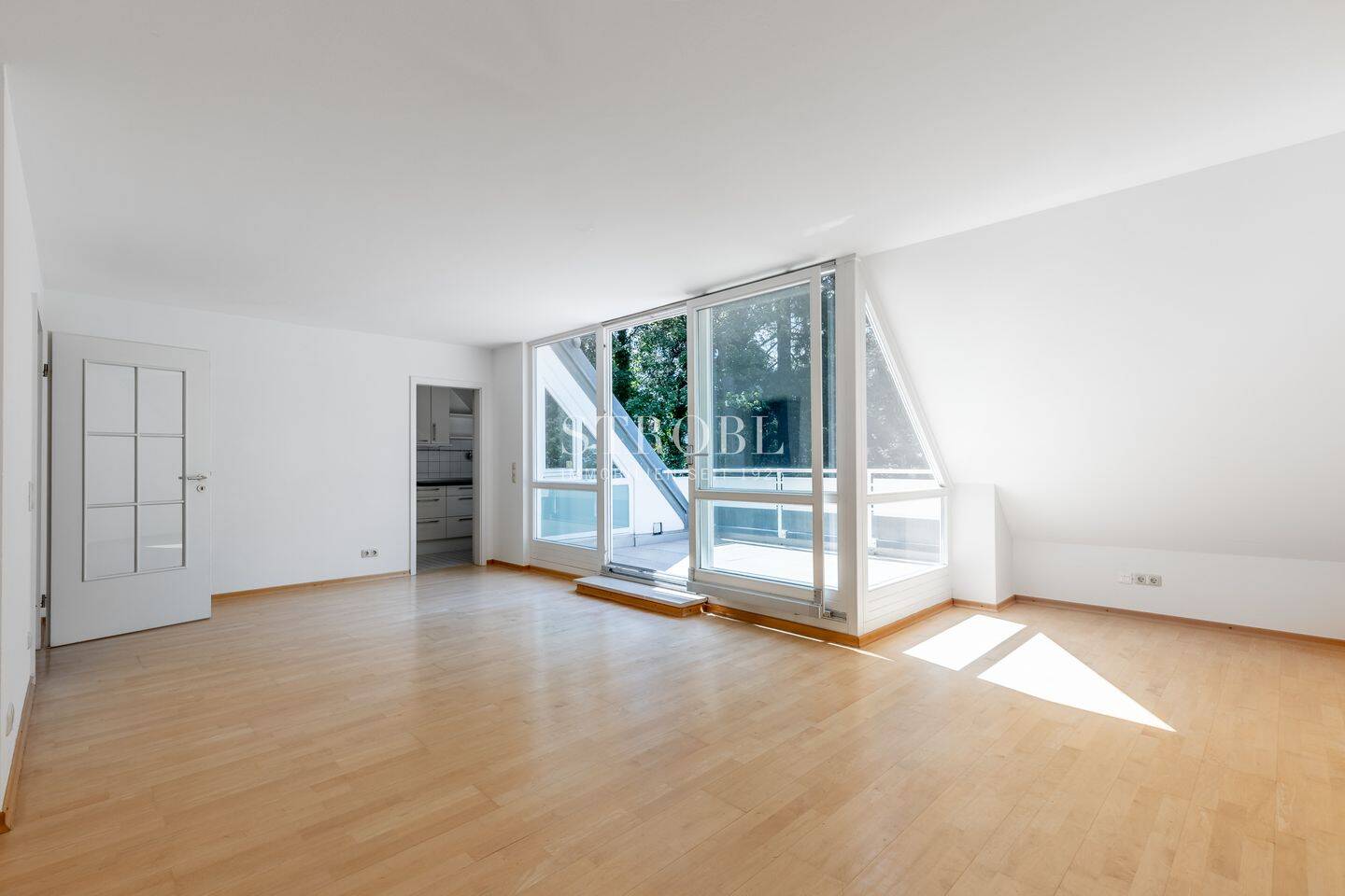 JUWEL | Maisonette-Wohnung mit Loft-Feeling und Südterrasse in der Menterschwaige – München – Vorschaubild 2