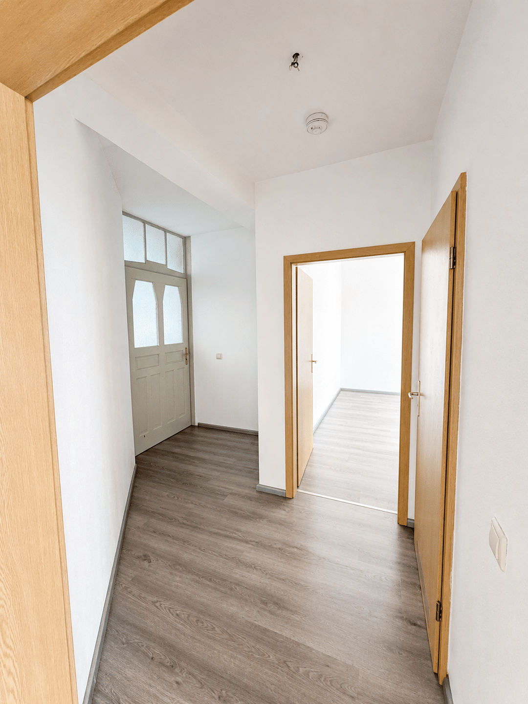 Zu vermieten: 2-Zimmer Wohnung mit EINBAUKÜCHE – Chemnitz – Vorschaubild 2