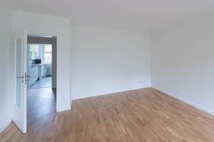 Helle 3-Zimmer-Wohnung mit Balkon & TG Stellplatz in HH-Hohenfelde - (frei lieferbar)