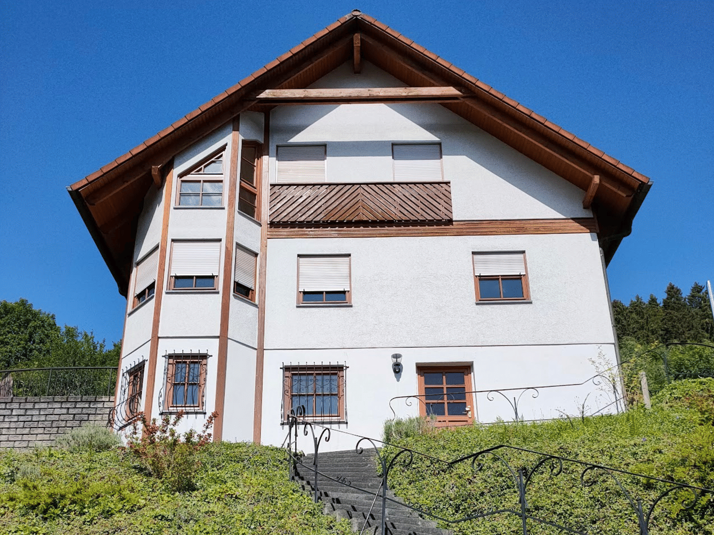 Einfamilienhaus mit atemberaubendem Bergblick - Leben hoch oben in den Wolken – Werdohl – Bild 1 von 9