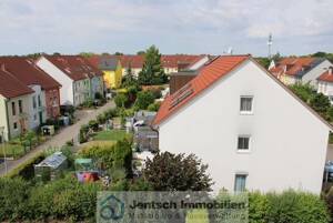 schöne sanierte 2-Raum-Dachgeschosswohnung mit Garage in beliebter Wohnlage von Merseburg zu vermieten
