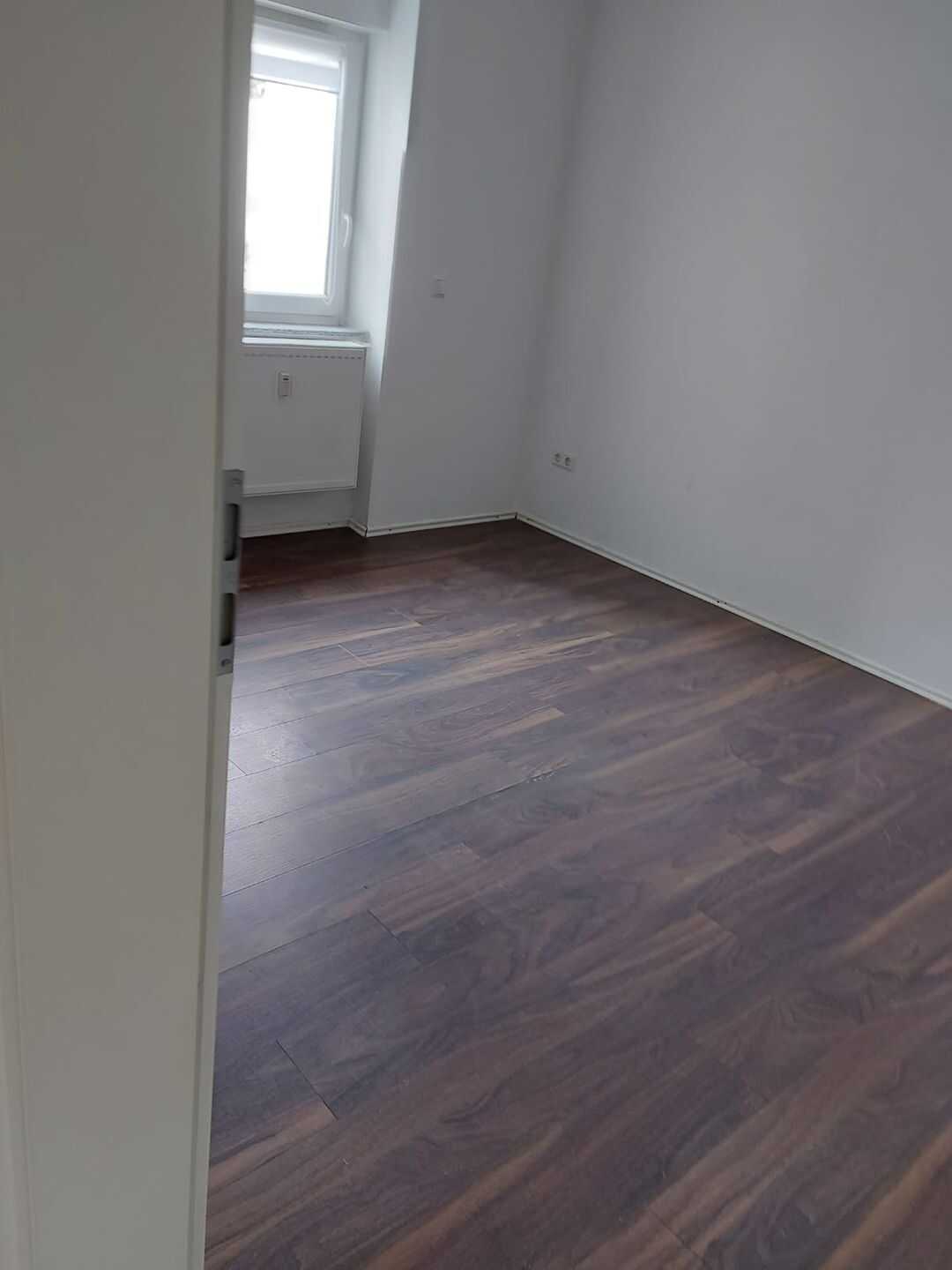 Helle 4-Zimmer-Wohnung in der Karlsruher Weststadt-Ideal für Familien oder als Bürofläche – Karlsruhe – Vorschaubild 3