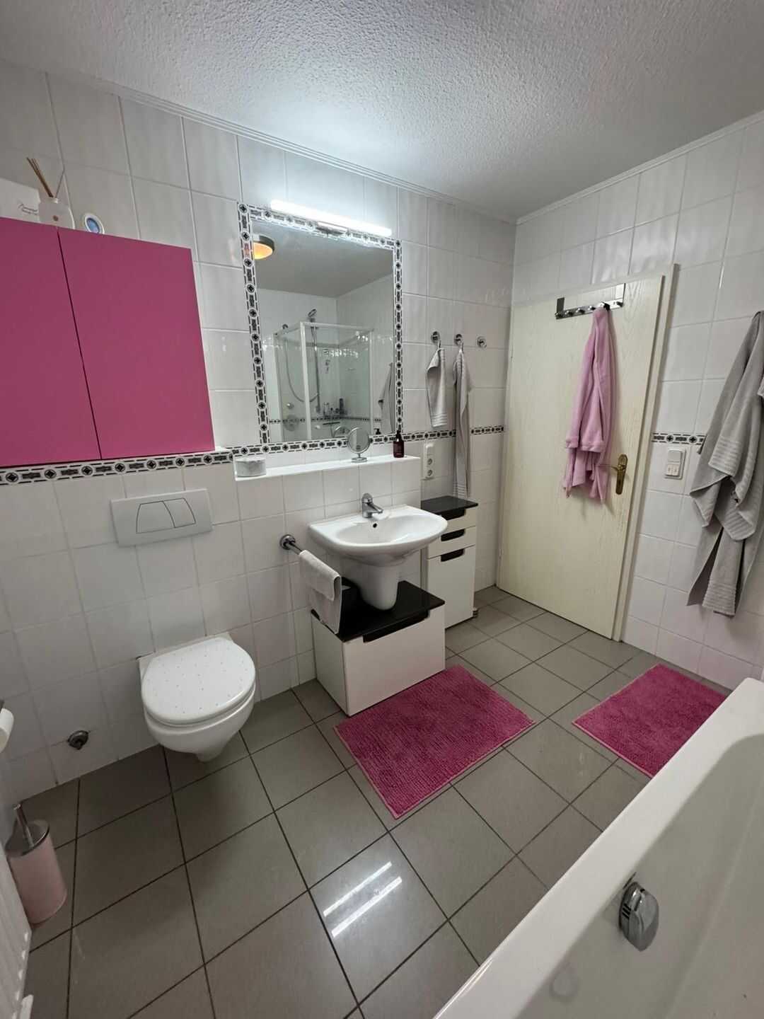 Charmante Erdgeschosswohnung in gehobener Lage mit exklusiven Annehmlichkeiten in Saarbrücken – Saarbrücken – Vorschaubild 7