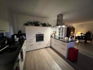 Schicke Wohnung mit großer Dachterrasse am Park – 22547 Hamburg – Vorschaubild 4