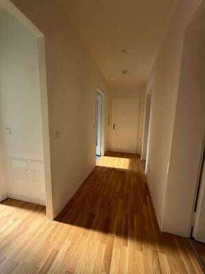 Helle 3-Zimmer-Wohnung im Hochparterre in St. Leonhard – 90439 Nürnberg – Vorschaubild 8