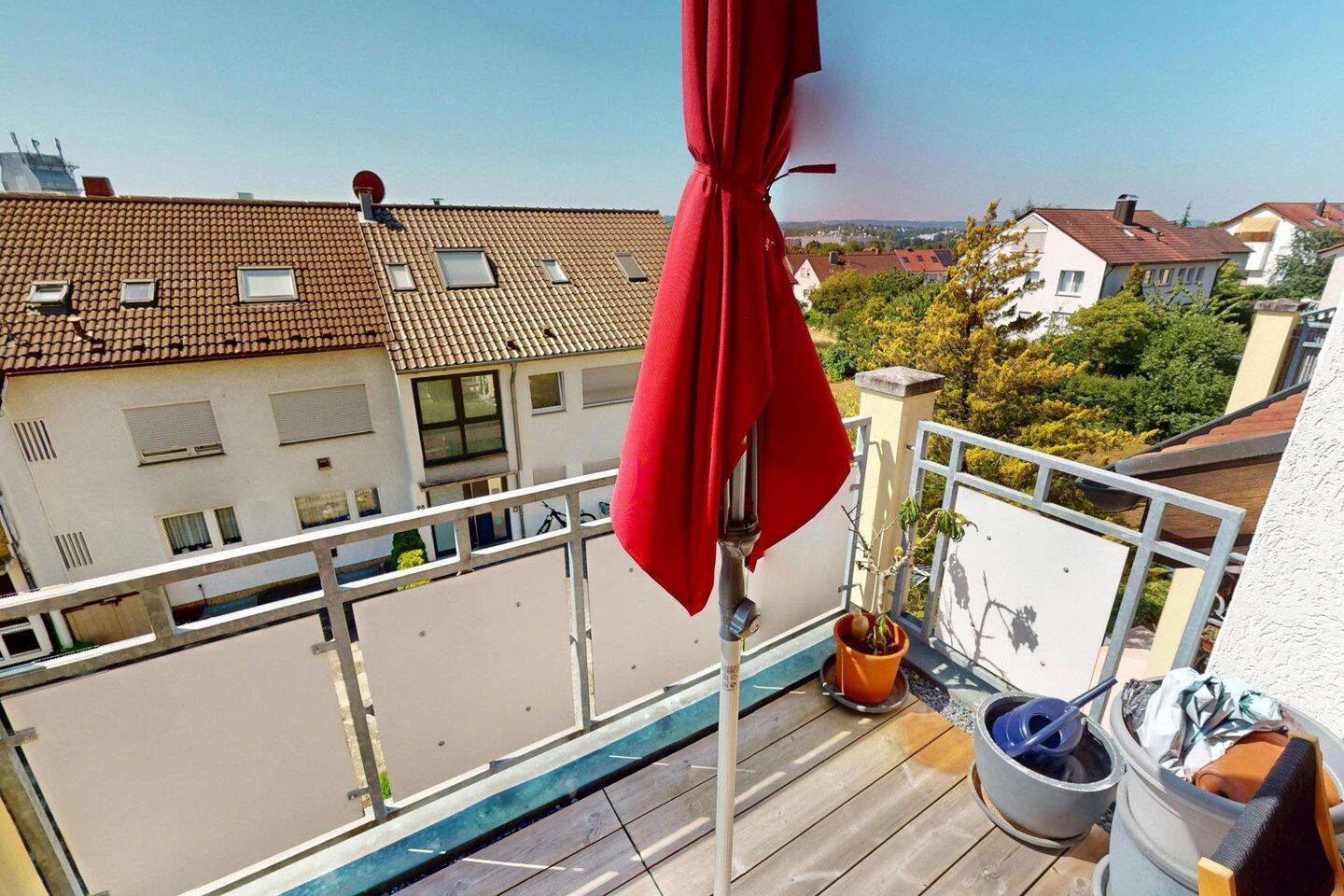 Porsche praktisch vor der Haustür: 3-Zimmer Wohnung mit zwei Balkonen und Tiefgaragenstellplatz – Stuttgart – Vorschaubild 5