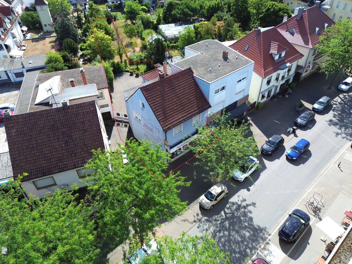 Ortsbekanntes Wohn- und Geschäftshaus im Herzen von Limburgerhof – Limburgerhof – Bild 1 von 9