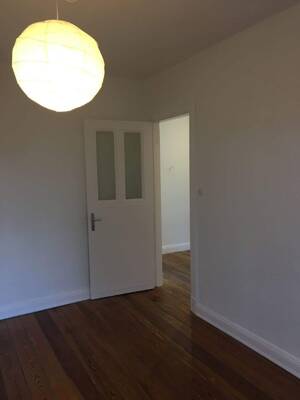 Winterhude: 2-Zi-Altbau mit Balkon, ideal als Wohnbüro, Praxis, Atelier – 22299 Hamburg – Vorschaubild 3