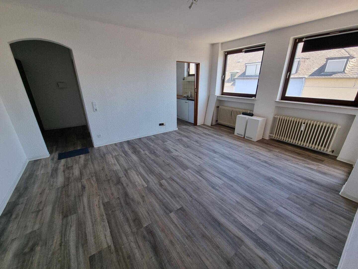 Trier-Süd: Geräumige 2ZKB Dachgeschosswohnung mit 45 m² Wohnfläche