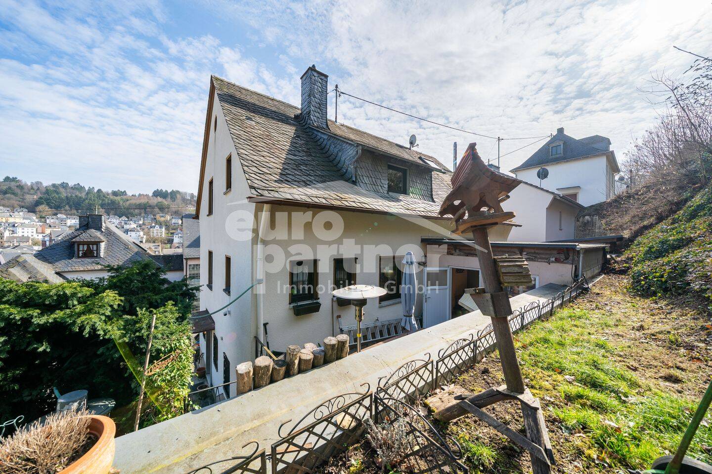 Schickes Wohnhaus mit Einliegerwohnung im Stadtteil Idar! – Idar-Oberstein – Bild 1 von 9