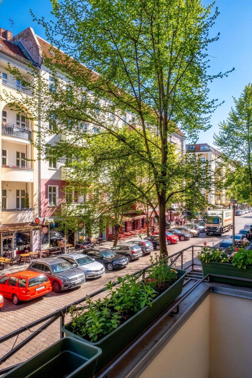 Stilvoller Altbaucharme nahe des Boxhagener Platzes – Berlin – Vorschaubild 3