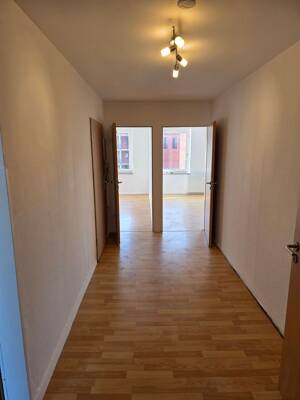 3 Zimmer Wohnung mit Balkon renoviert ab sofort verfügbar – 27576 Bremerhaven – Vorschaubild 3
