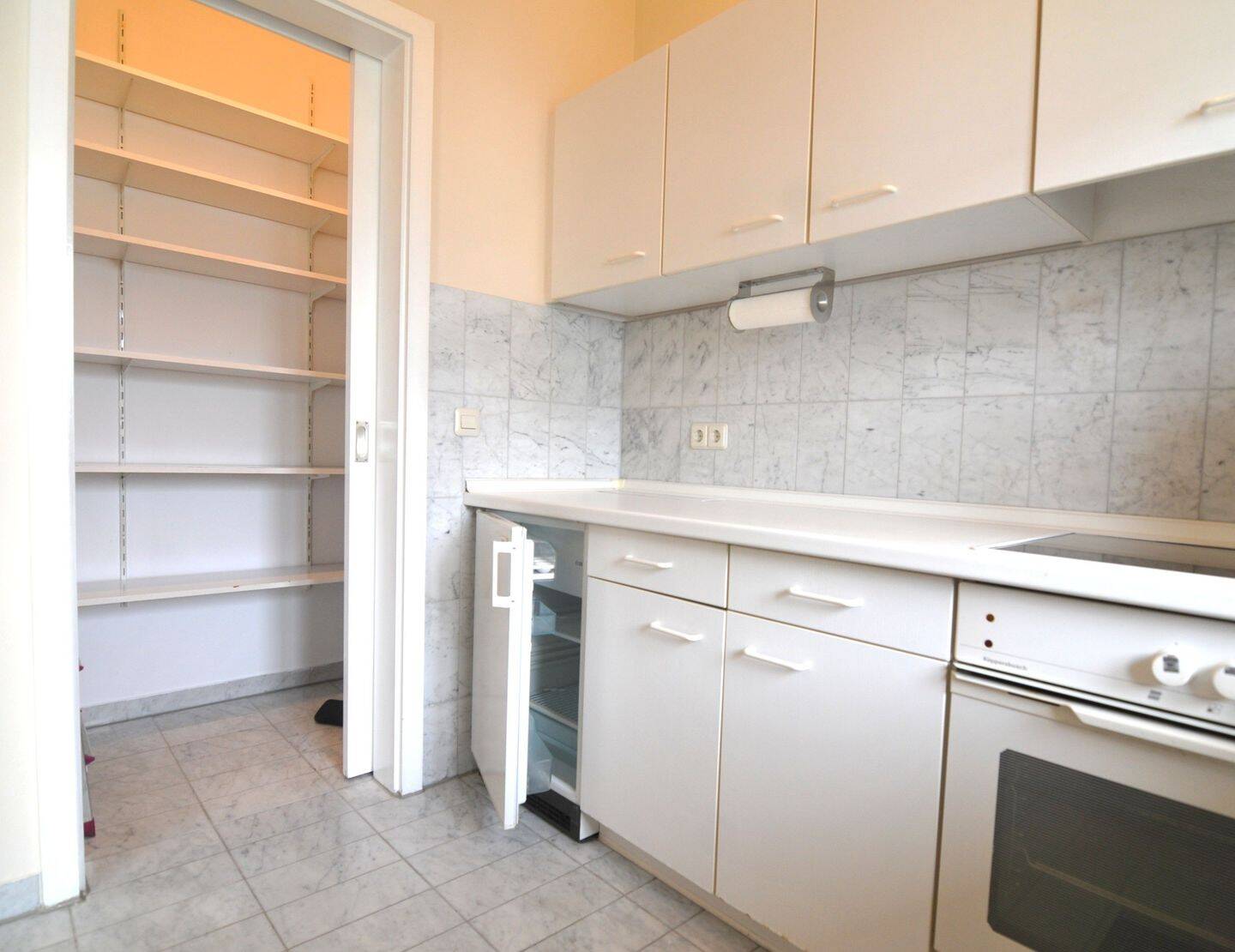 Sonnige 2 Zimmer-Wohnung mit Atelier-Flair und großem Balkon – Ingolstadt – Vorschaubild 9