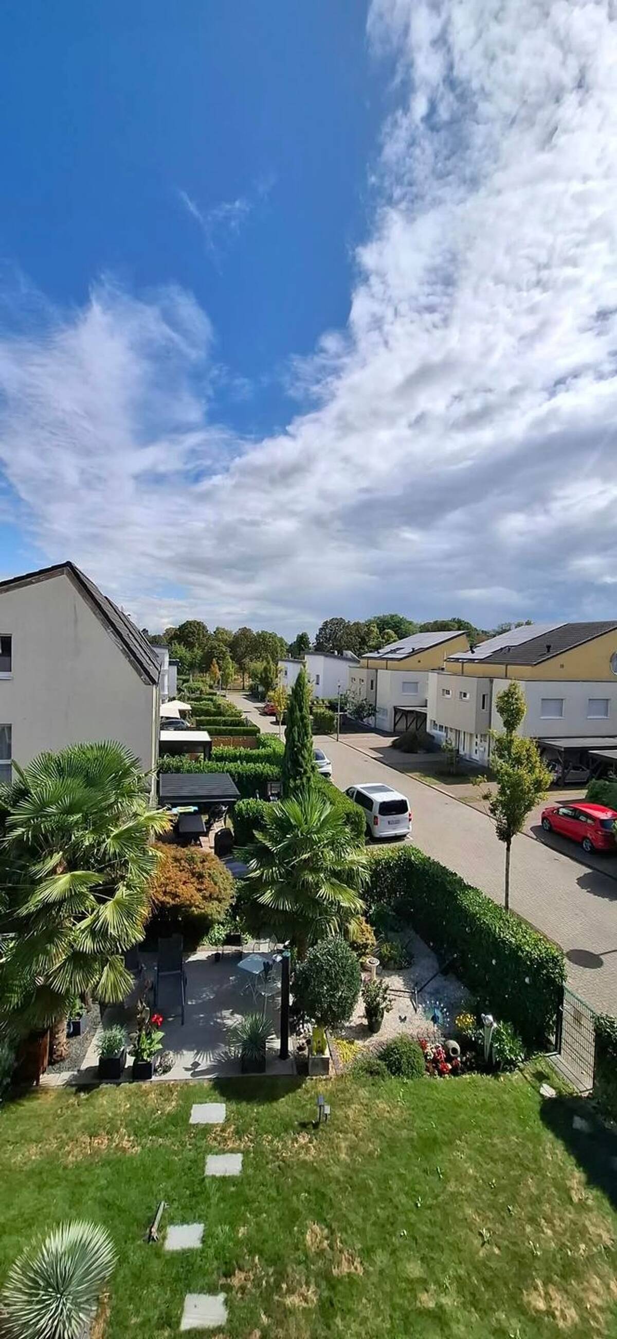 Individuelles Niedrigenergie Wohnen auf mehreren Ebenen, schöne Wohnung in Porz Wahn – 51147 Köln – Bild 1 von 9