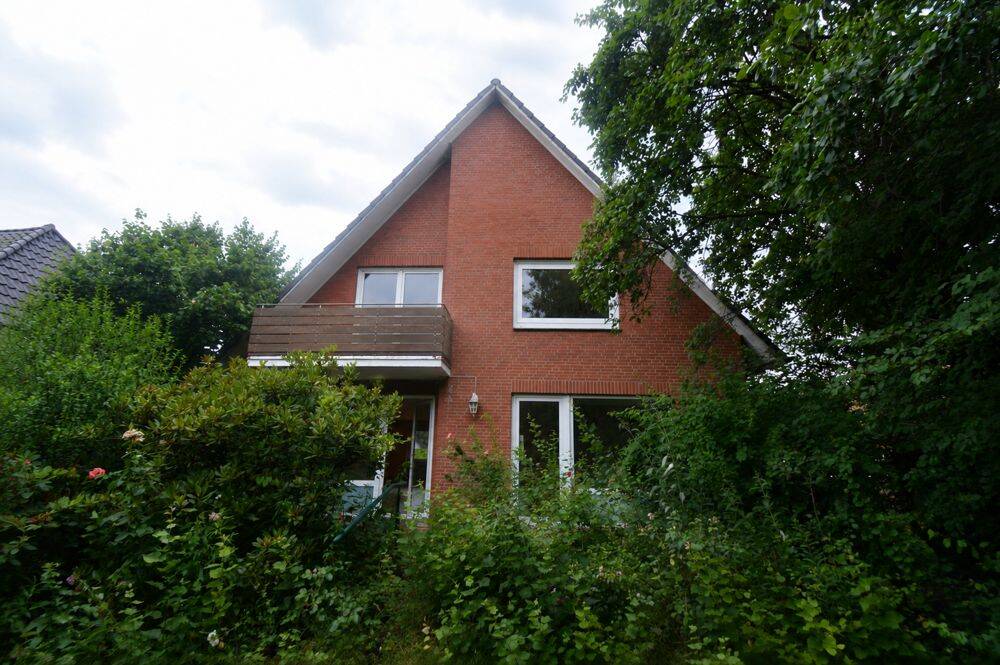 Großzügiges Zweifamilienhaus mit Garten, Garage und vielseitigem Entwicklungspotenzial – Hamburg – Vorschaubild 2
