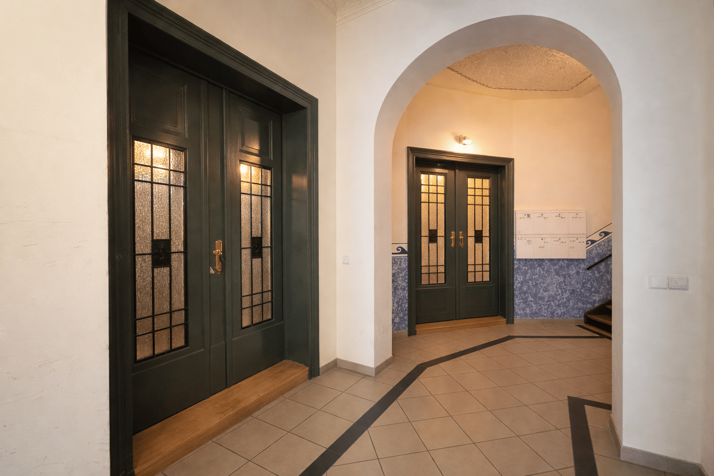 Exklusive 2-Zimmer-Altbauwohnung mit Balkon in der Südvorstadt – Leipzig – Vorschaubild 4