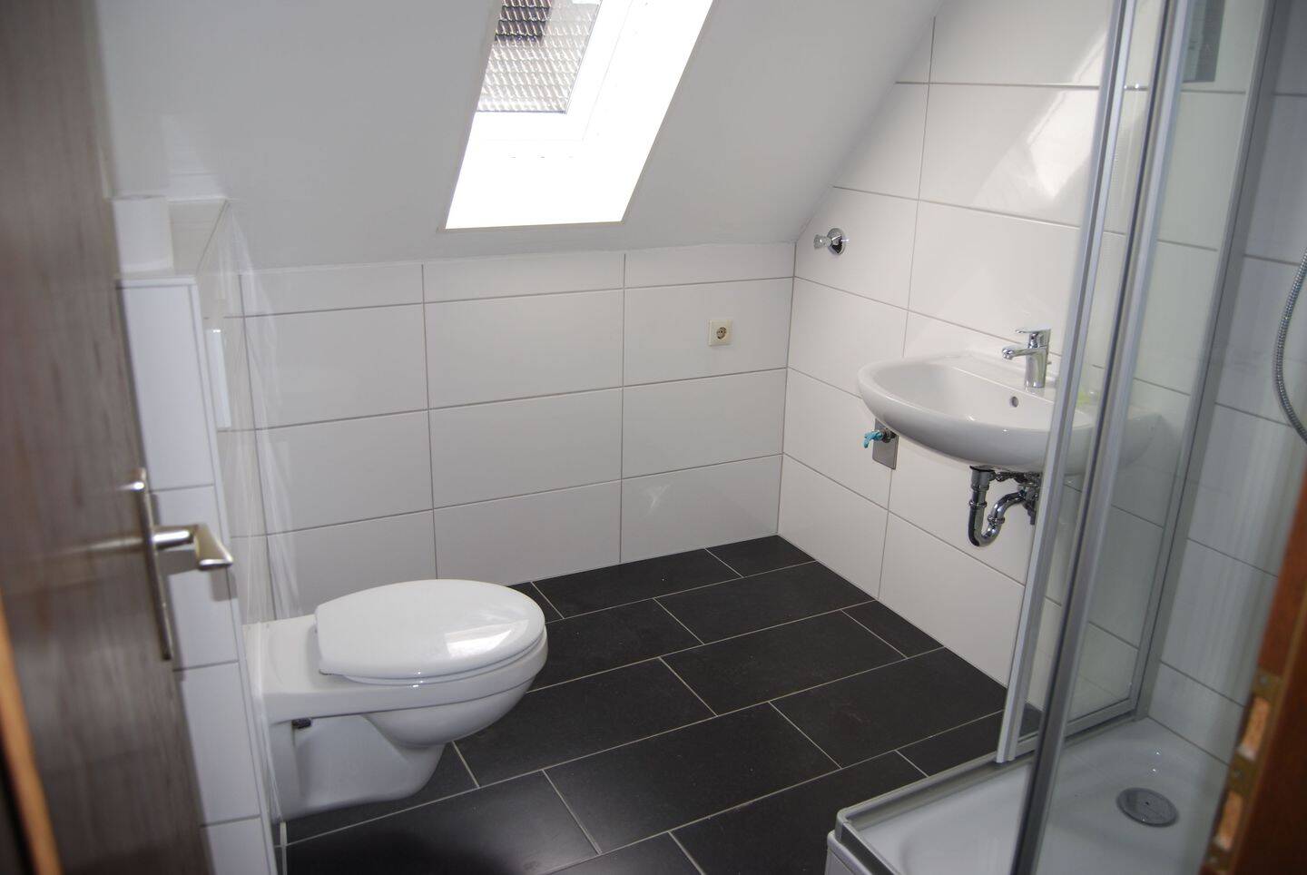 Kuschelige Dachgeschoß Wohnung in Hünstetten – Hünstetten – Vorschaubild 5