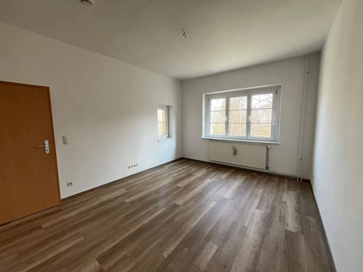 Charmante 2-Zimmer-Wohnung mit Balkon in Chemnitz, Bernsdorf – Chemnitz – Vorschaubild 3