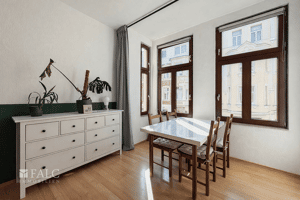 Charmante Altbauwohnung mit Erker & Balkon in begehrter Lage von Magdeburg-Stadtfeld Ost – 39108 Magdeburg – Vorschaubild 2