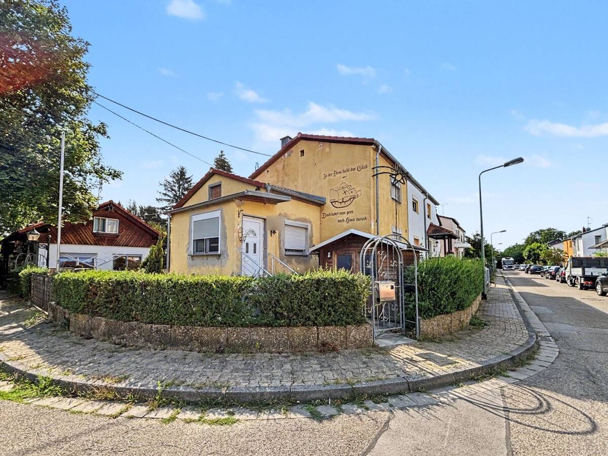 Erbbaurechtsgrundstück mit zwei Wohnhäusern und vielseitigen Nutzungsmöglichkeiten in Frankfurt – 65931 Frankfurt am Main – Bild 1 von 9