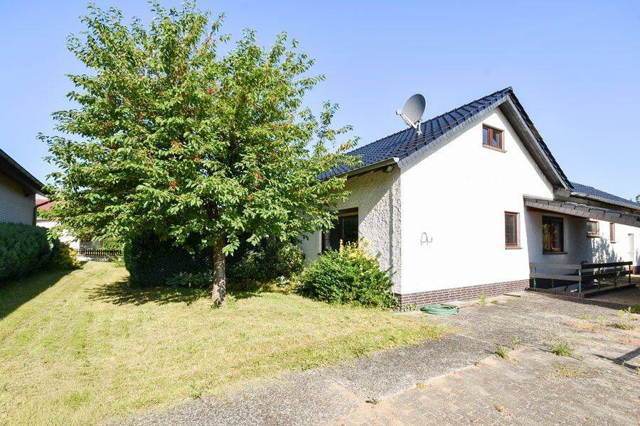 Perfekt für Pferdeliebhaber! Einfamilienhaus mit Pferdestall und 4.000m² großer Weidefläche. – Königslutter am Elm – Vorschaubild 2