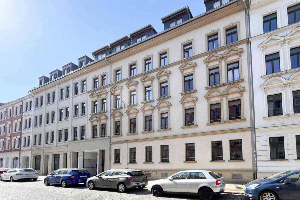 Sofort wohlfühlen: 3-Zi.-ETW in Citylage mit Balkon & Tageslichtbad – 4318 Leipzig – Bild 1 von 9