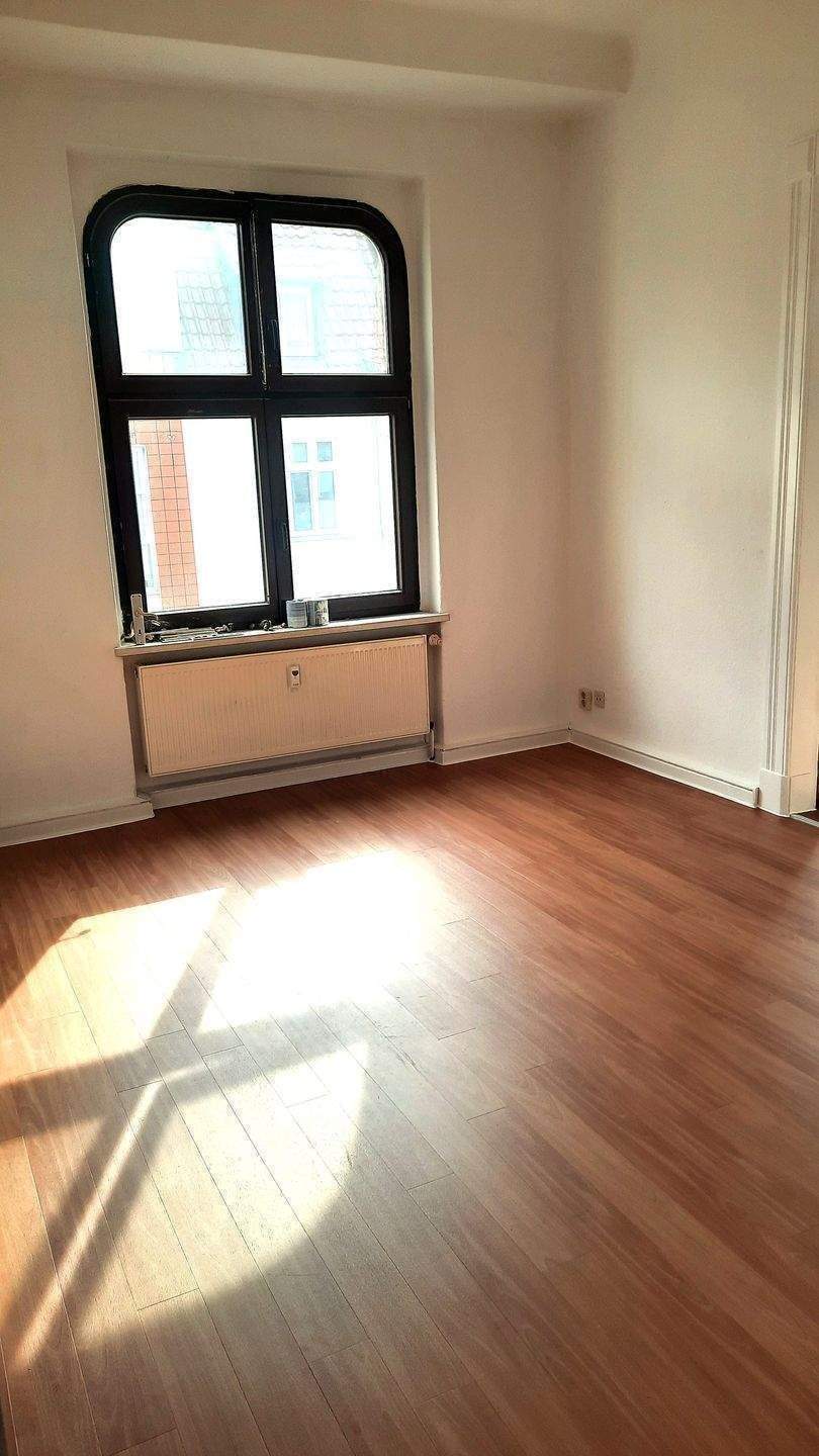 Frisch renoviert! Traumhafte 4-Raumwohnung mit Balkon, nähe Uniklinik – Magdeburg – Vorschaubild 6