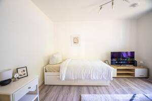 28167 HomeCompany Dresden Möbliert/Furnished Studio Apartment in Dresden-Laubegast max. 2 Personen – 1279 Dresden – Vorschaubild 6