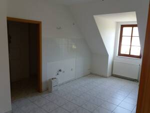 Große 3-Zimmer-Maisonette-Dachgeschosswohnung in Ärztehaus mit großem Balkon, Keller, Aufzug und Stellplatz – 4178 Leipzig – Vorschaubild 5