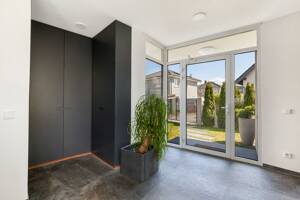 Penthouse-Gefühl im eigenen Haus - moderne Designvilla mit Dachterrassen und Wärmepumpe – 13053 Berlin – Vorschaubild 3
