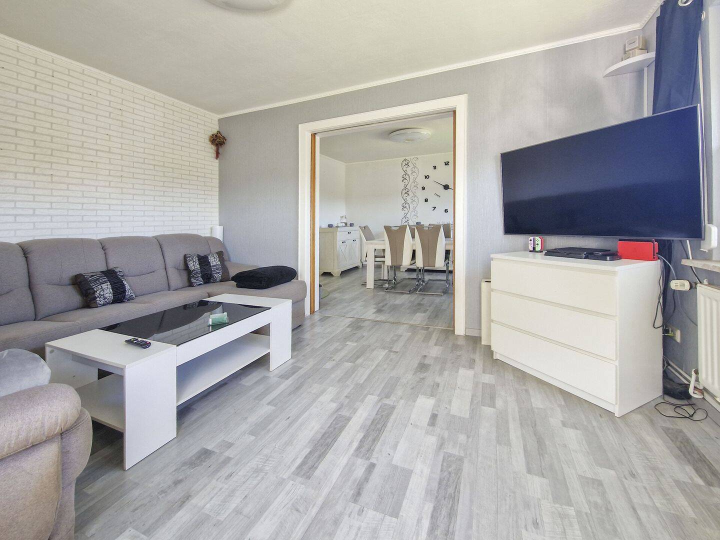 Familientraum mit großem Garten, Doppelcarport, Garage und zahlreichen Modernisierungen – Heiligenstedtenerkamp – Vorschaubild 5