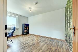 Lichtdurchflutete 3-Zimmer-Wohnung mit Balkon, Garage und herrlicher Aussicht – 46147 Oberhausen – Vorschaubild 7