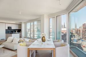 Urbanes Cityapartment mit spektakulärem Blick auf die Innenstadt, Speicherstadt und Rathaus/THE LYTE – 20457 Hamburg – Vorschaubild 2