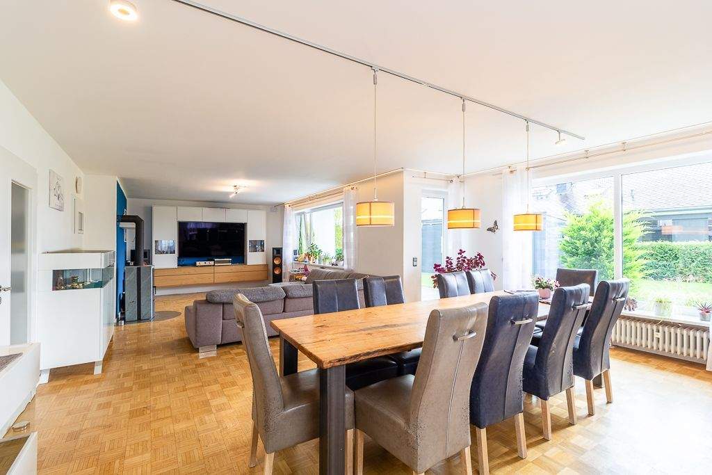 Attraktives Einfamilienhaus mit großem Grundstück in ruhgier Lage - Meyernberg – Bayreuth – Bild 1 von 9
