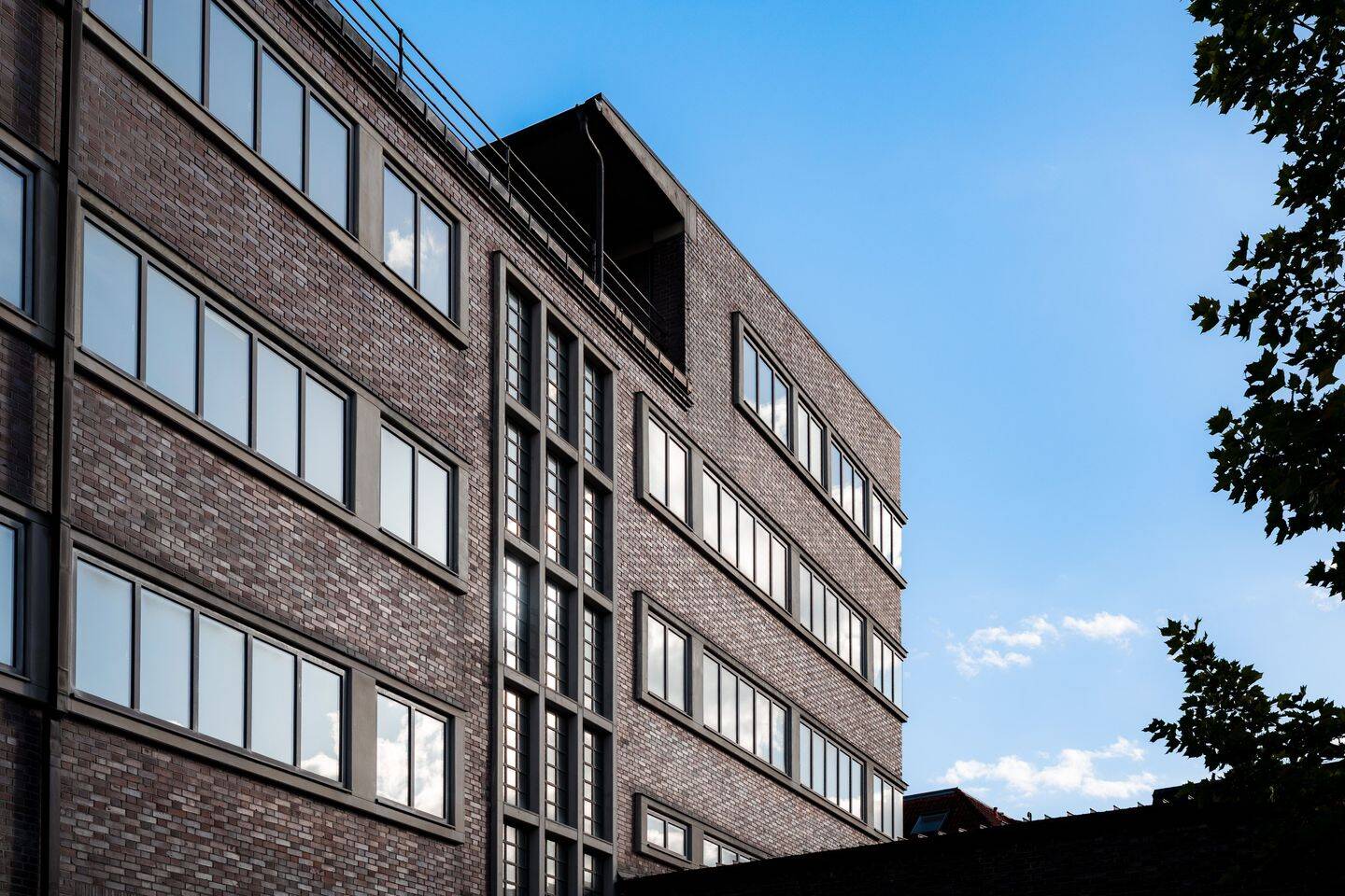 Licht, Raum und Design - großzügige 5-Zimmer-Stadtwohnung im 3. OG_Nr.23 – Augsburg – Vorschaubild 6
