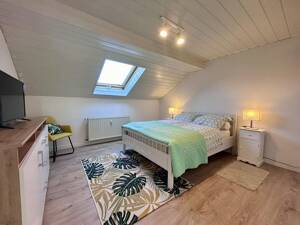 Helles Dachgeschoss mit Gartenanteil - stilvolle 3-Zimmer mit Weitblick in Fulda-Istergiesel – 36041 Fulda – Vorschaubild 4