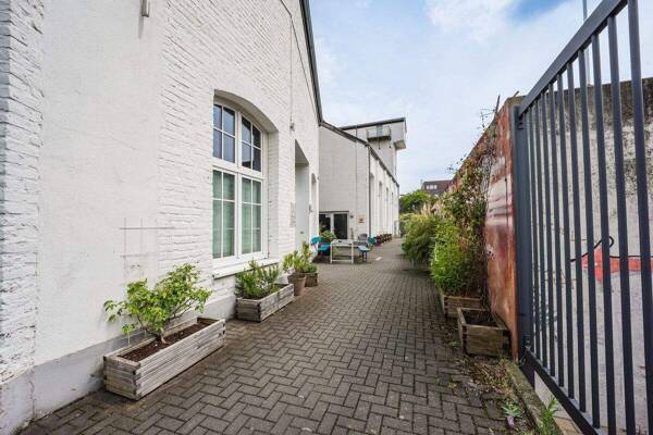 Loft/Studio/Atelier in 50825 Köln / Ehrenfeld mit 150 m² kaufen
