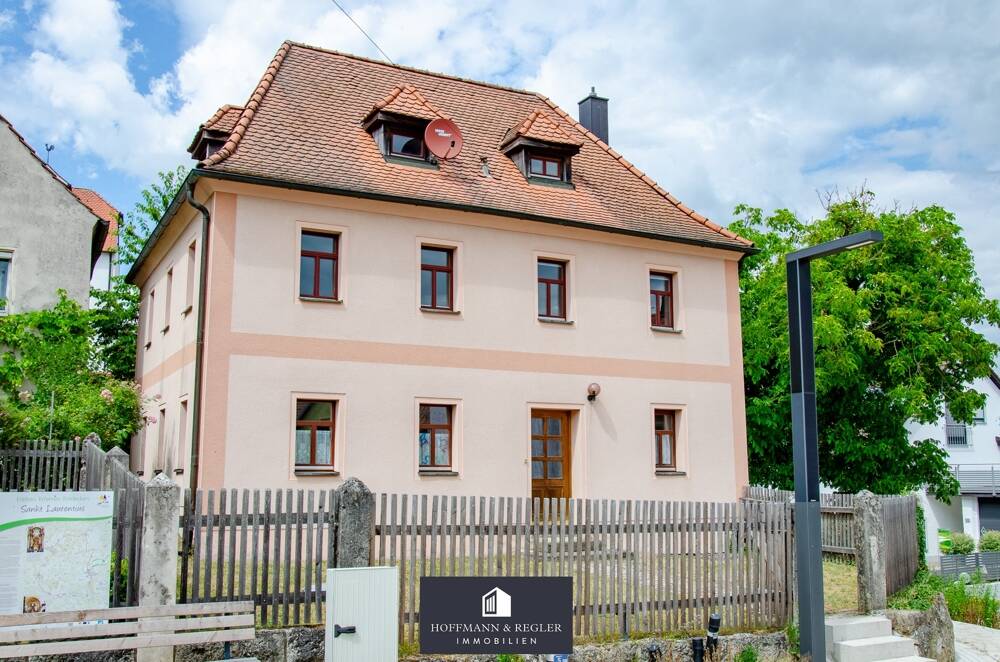 Charakterstarkes Wohnhaus mit Geschichte - ehemaliges Gemeindehaus, sofort einziehen – Königstein – Bild 1 von 9
