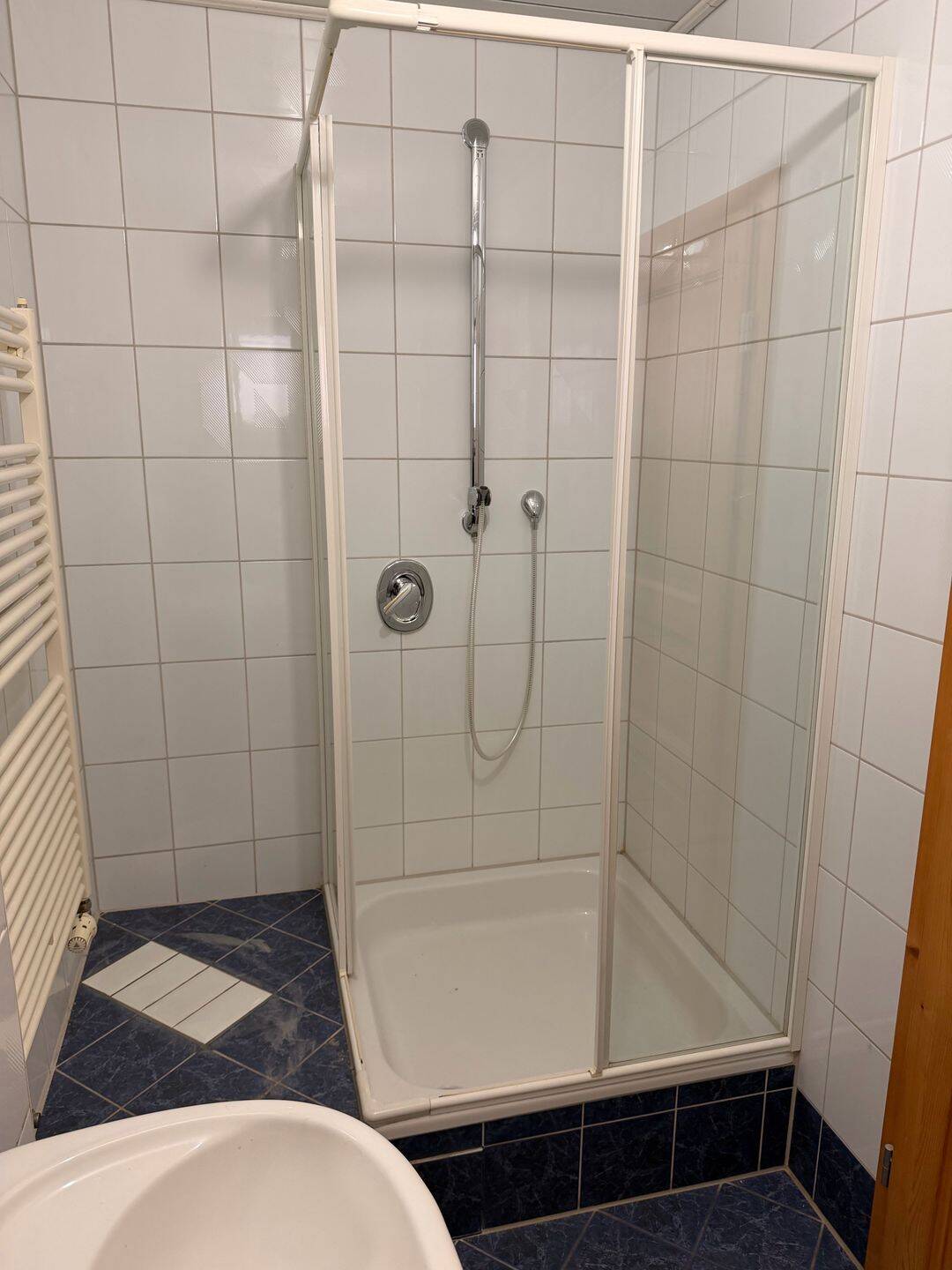 Großzügige Doppelhaushälfte mit Terasse – Roßtal – Vorschaubild 7
