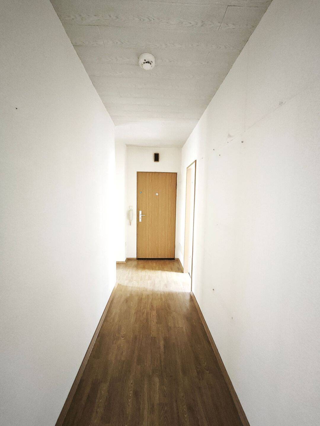 4-ZKB Wohnung mit Balkon in ruhiger Lage im Struthbachweg in Nord-Holland – Kassel – Vorschaubild 3