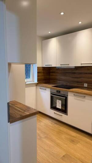 Erstbezug/ hochwertige Terrrassen-Wohnung/ 1. OG/ 4,5 Zimmer/ Balkon/ Tiefgaragenstellplatz/ parkähnliche Aussicht/ sehr gute Aufteilung/ ab sofort – 22399 Hamburg – Vorschaubild 7