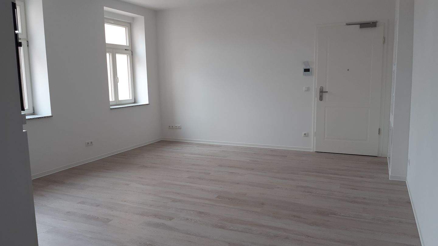 2-Raum-Appartment mit Küche, Lichtsystem, Design- Bad, Aufzug, Waschsalon – Chemnitz – Vorschaubild 5