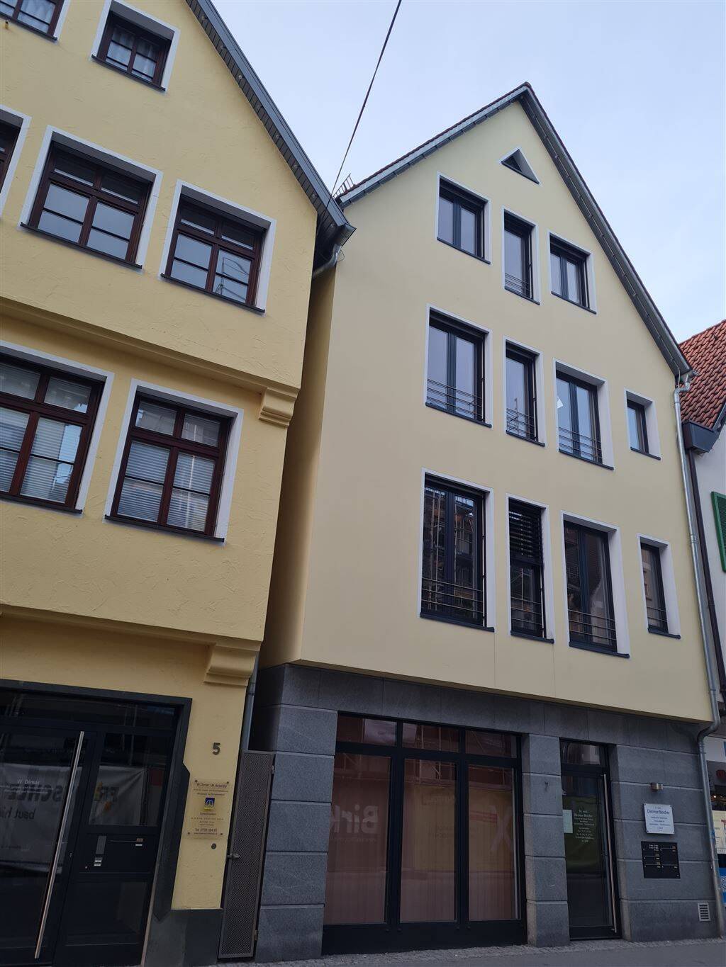 Zentrale Dachgeschosswohnung mit Balkon