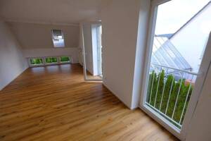 3 ZKB Wohnung mit Balkon, EBK, renoviert, ruhige Wohnlage – 85049 Ingolstadt – Vorschaubild 5