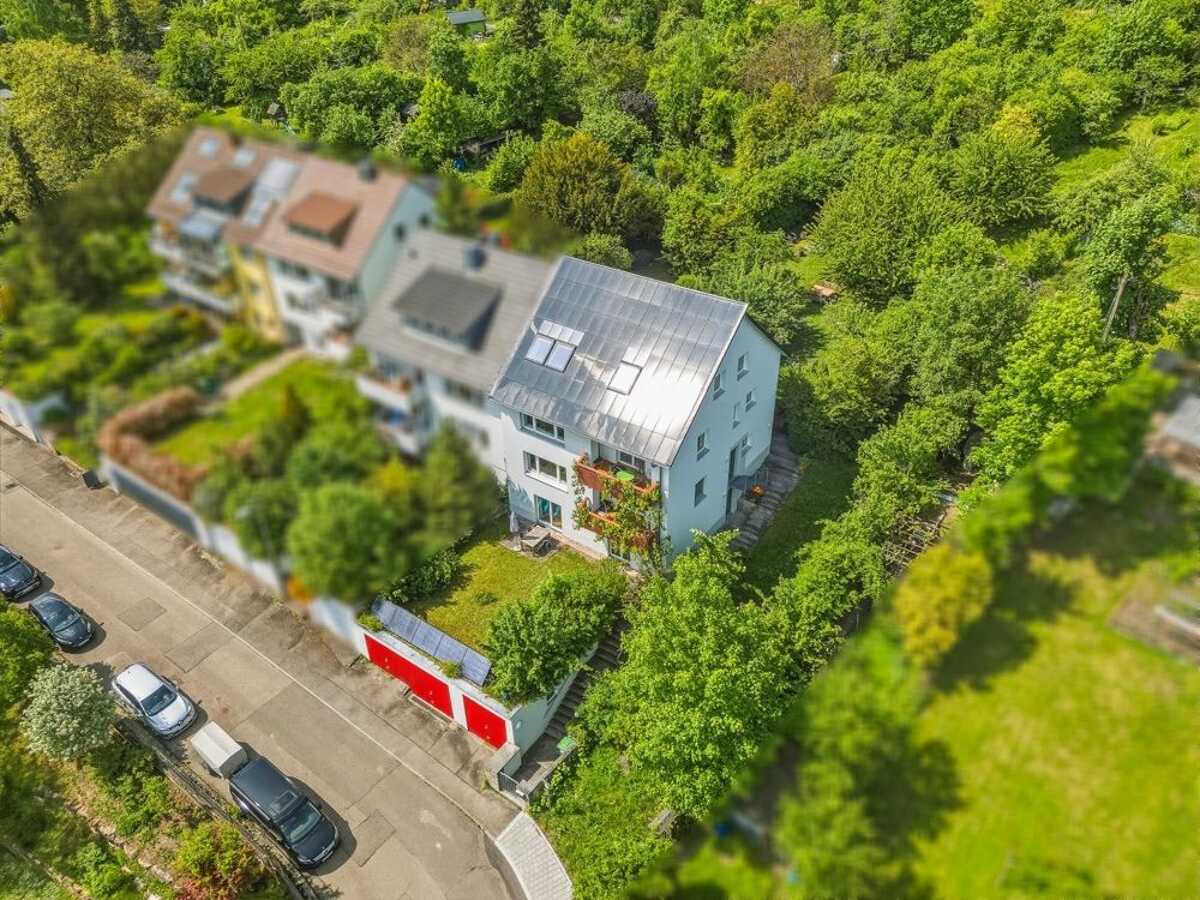 ++ Ruhige Wohnoase in grüner Lage mit herrlichem Garten und Panoramablick ++ – 70469 Stuttgart – Bild 1 von 9