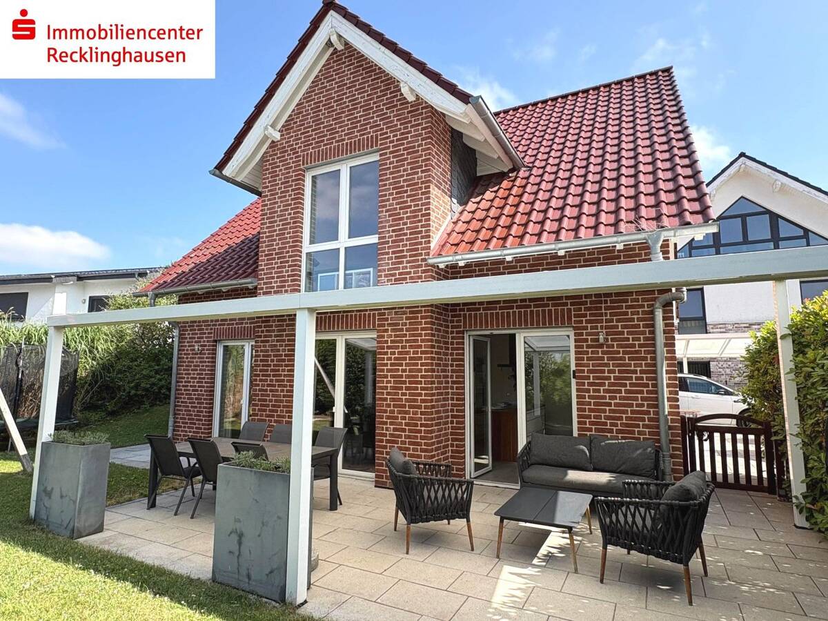 Neuwertiges, freistehendes KfW-Einfamilienhaus (Bj. 2016) mit schönem Grundstück und Carport in Dortmund-Brackel – 44309 Dortmund – Bild 1 von 9